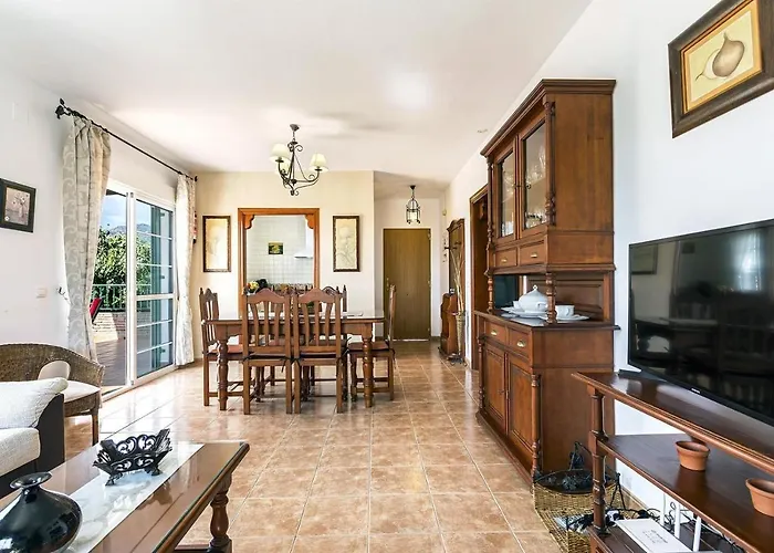 Villa Manuel In Nerja